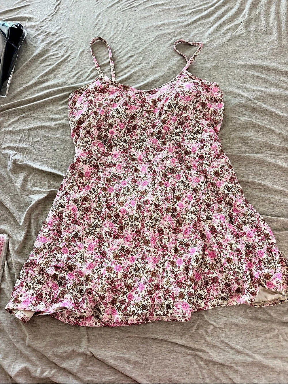 Joy Floral Mini Dress in Pink & White Size XL Like New